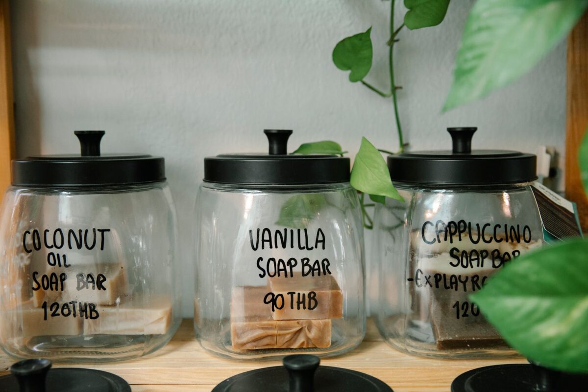 Cosmétiques « verts » : les règles anti-greenwashing s&rsquo;appliquent, la France est en retard