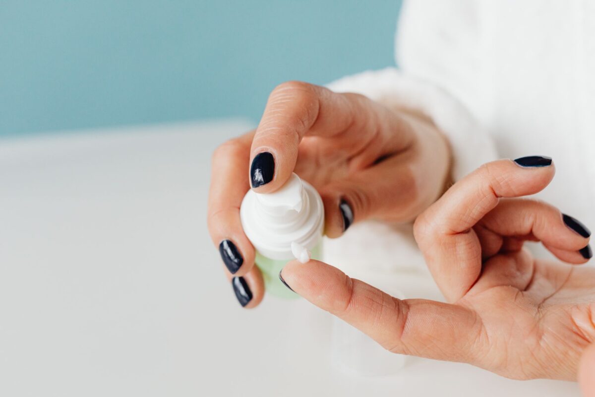 Achats beauté : les Français zappent de marque et consultent l&rsquo;IA, selon Criteo