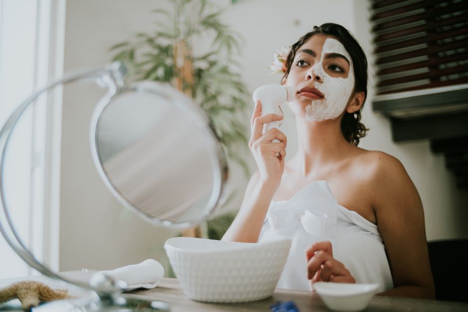 Appareil de soin du visage exfoliation & dermaplaning